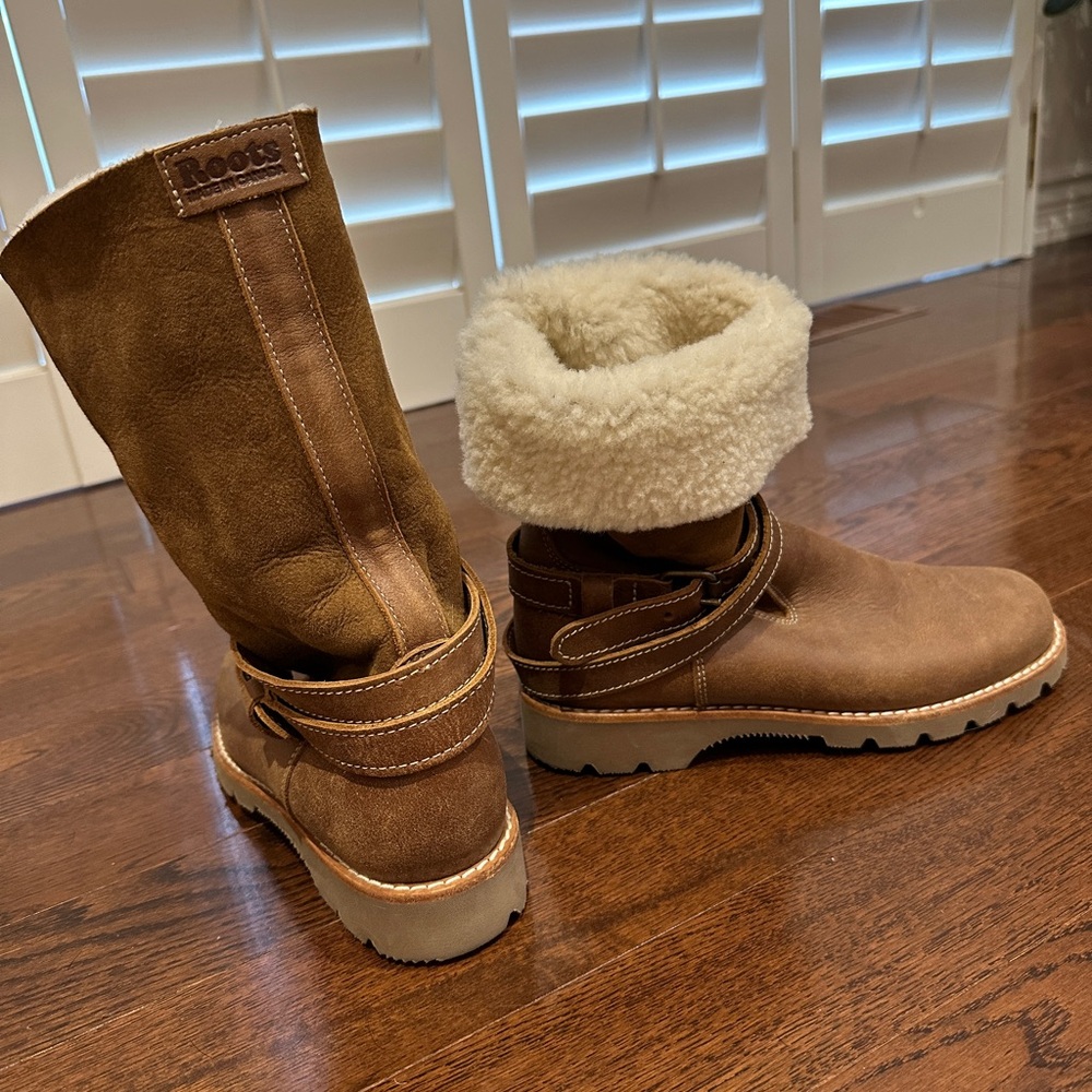 Roots Tan Shearling Boots